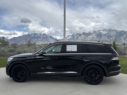 Used 2020 Lincoln Aviator Reserve w/ Equipment Group 202A AWD/4WD image 2