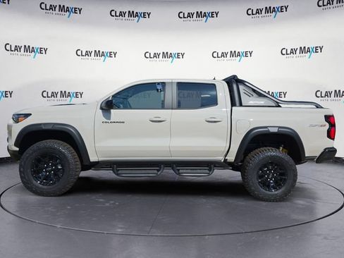 New 2026 Chevrolet Colorado ZR2 w/ Midnight Edition AWD/4WD image 2