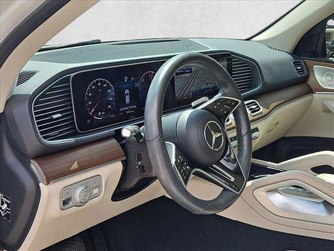 Used 2024 Mercedes-Benz GLE 450e 4MATIC image 10