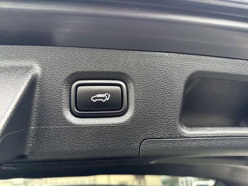 Used 2023 Hyundai Santa Fe SEL image 9