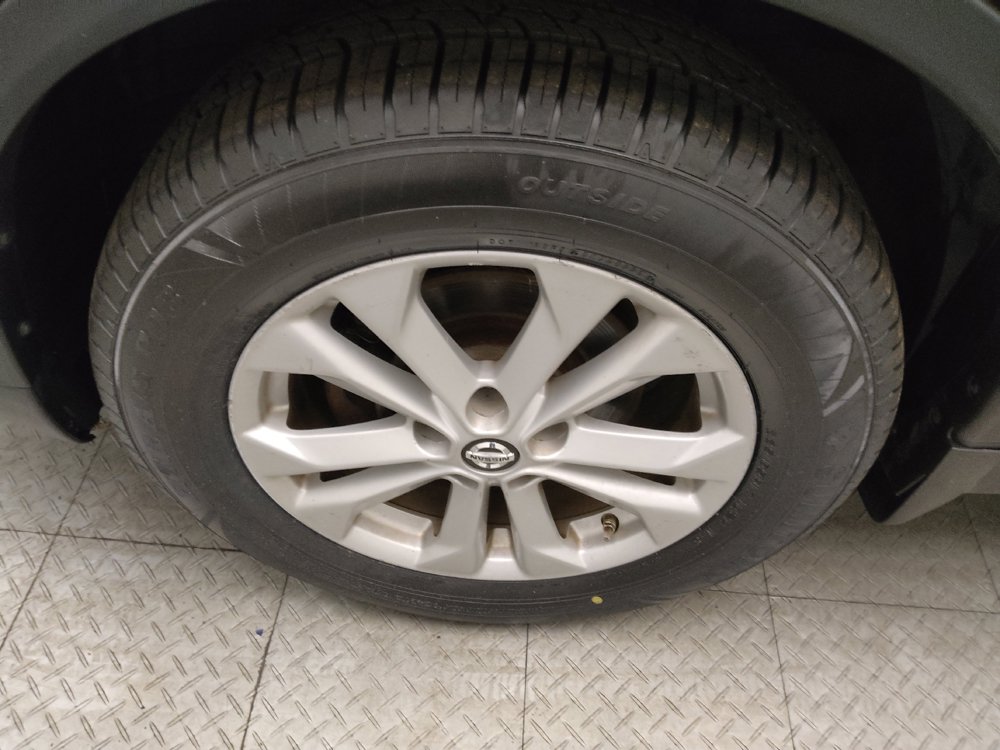 Used 2015 Nissan Rogue SV AWD/4WD image 31