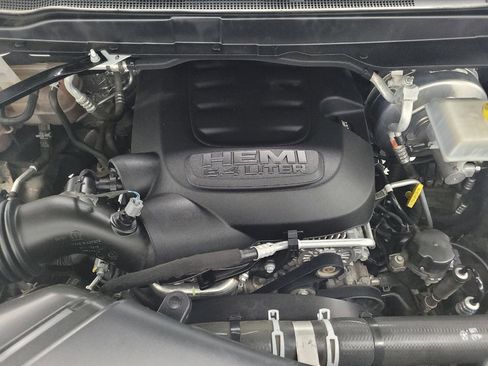 Used 2022 RAM 2500 Tradesman w/ Chrome Appearance Group image 30