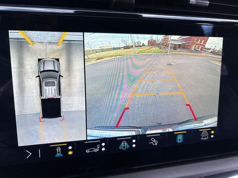 Certified 2023 GMC Sierra 1500 AT4X image 30