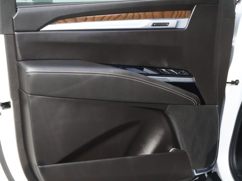 Used 2025 Cadillac Escalade Sport Platinum image 24