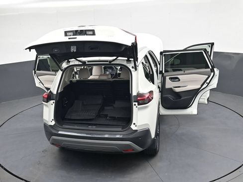 Used 2023 Nissan Rogue SV w/ SV Premium B Package FWD image 47