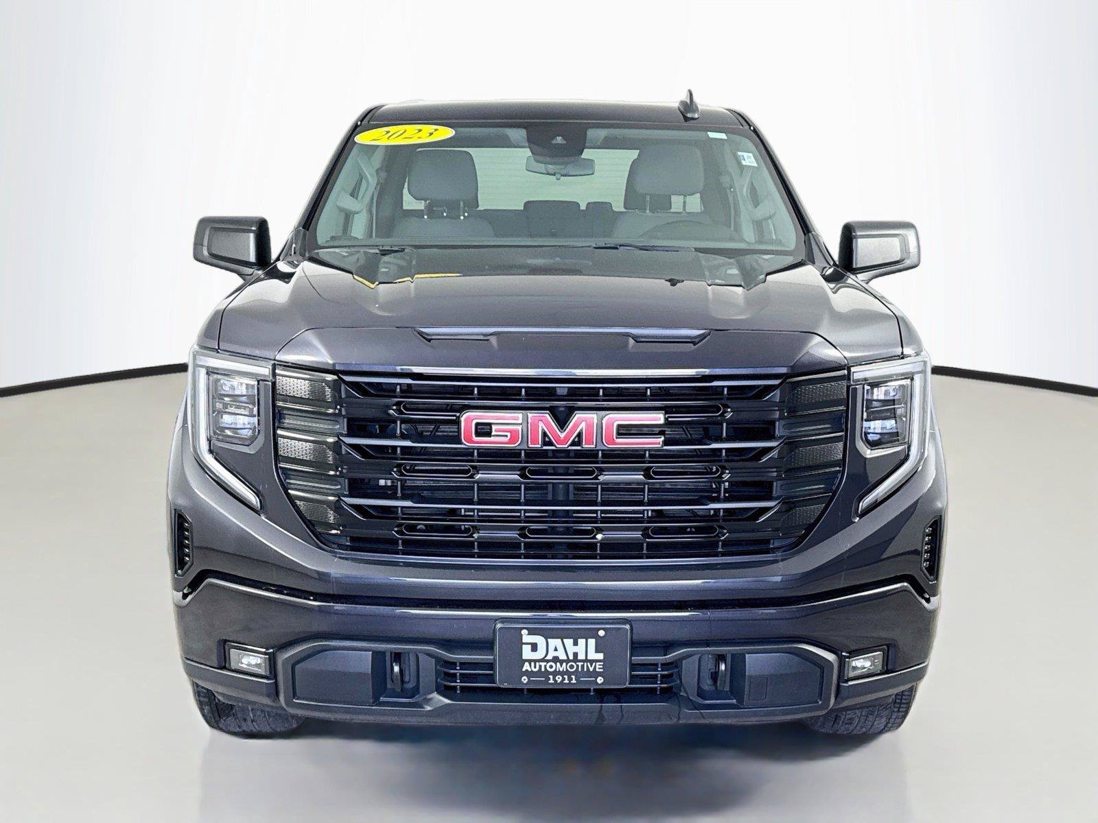Used 2023 GMC Sierra 1500 Elevation AWD/4WD image 3