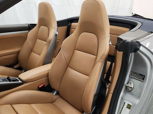 Used 2017 Porsche 911 Carrera 4S AWD/4WD image 31