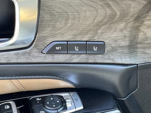 Used 2025 Kia Sorento SX Prestige w/ Olive Brown Leather Package image 31