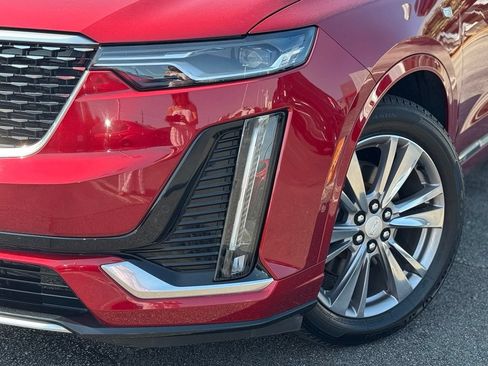Used 2023 Cadillac XT6 Premium Luxury w/ Technology Package FWD image 5