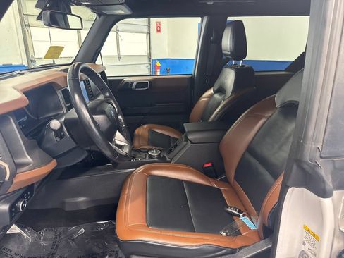 Used 2024 Ford Bronco Outer Banks AWD/4WD image 9