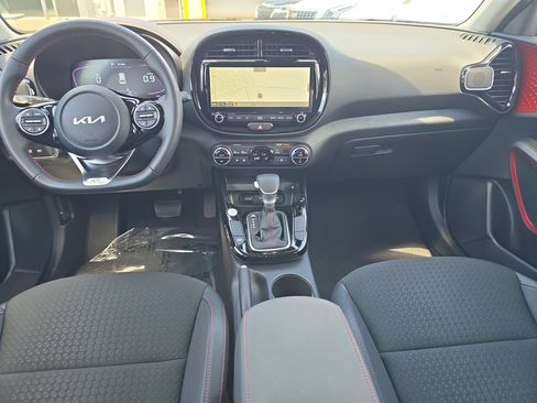 Certified 2025 Kia Soul GT-Line FWD image 12