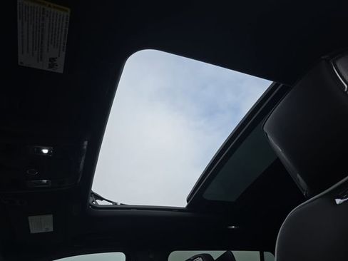 Used 2025 GMC Yukon XL AT4 Ultimate image 31