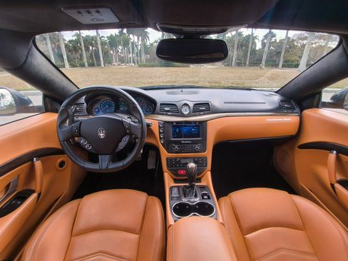 Used 2016 Maserati GranTurismo MC Centennial image 21