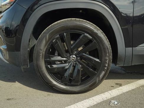 Used 2021 Volkswagen Atlas Cross Sport SE w/ Panoramic Sunroof Package image 10