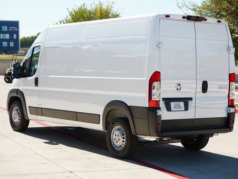 New 2026 RAM ProMaster 2500 w/ Convenience Group image 3