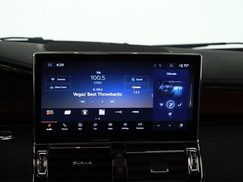 Used 2024 Lincoln Navigator Reserve image 19