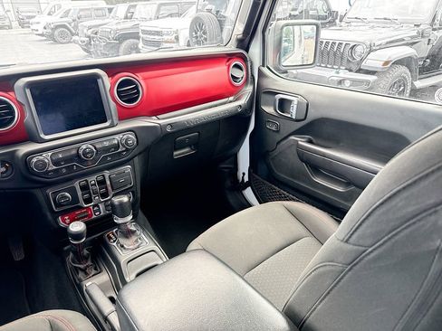 Used 2023 Jeep Wrangler Unlimited Rubicon AWD/4WD image 25