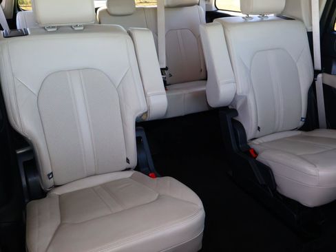 Used 2023 Ford Expedition Platinum image 22