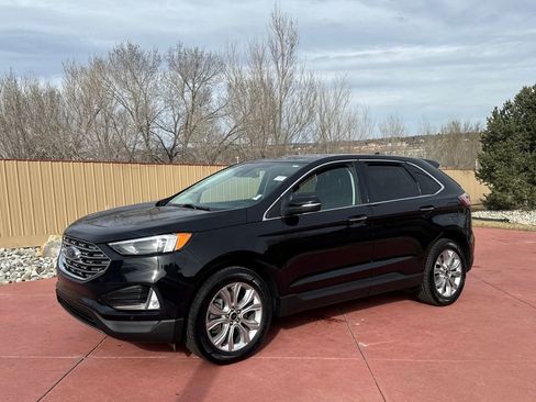 Certified 2024 Ford Edge Titanium image 3