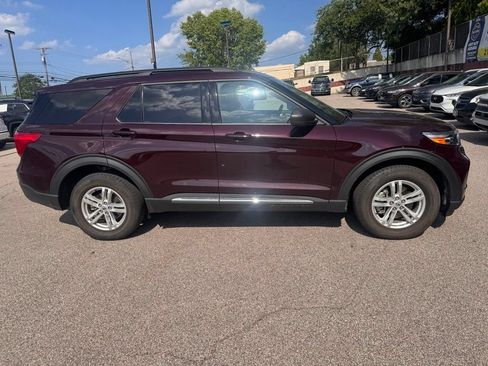 Certified 2023 Ford Explorer XLT w/ Equipment Group 202A AWD/4WD image 6