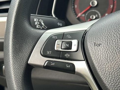 Used 2021 Volkswagen Jetta SE image 16