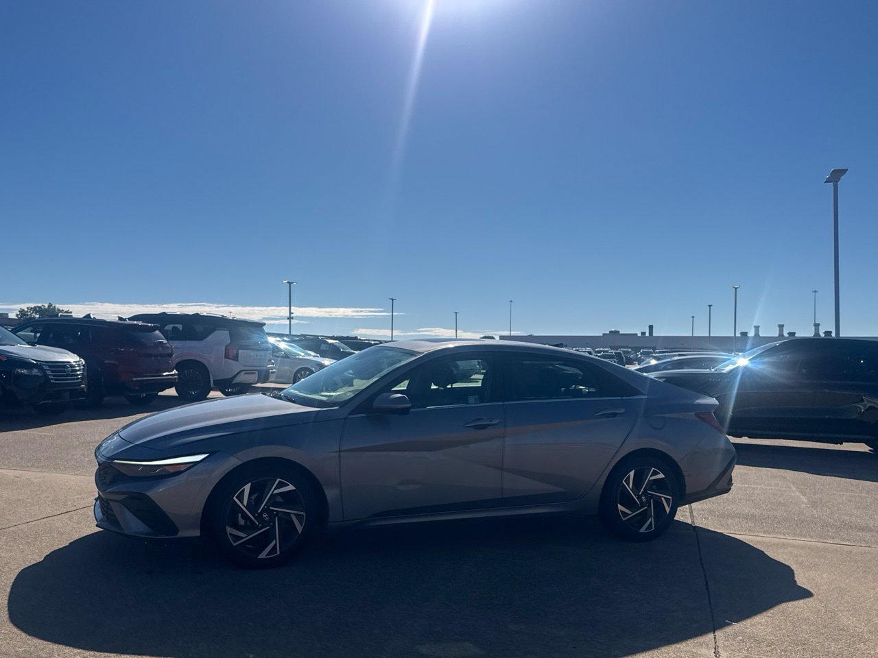 Used 2025 Hyundai Elantra SEL FWD image 16