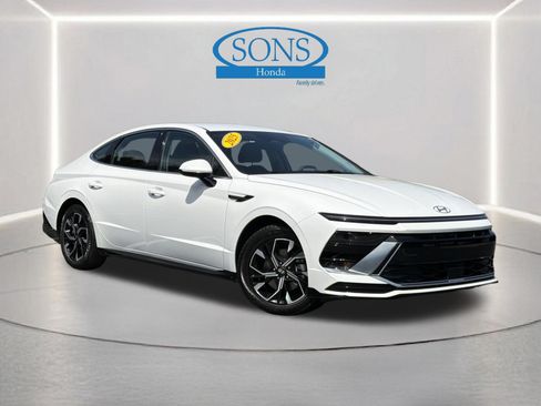 Used 2025 Hyundai Sonata SEL FWD image 1