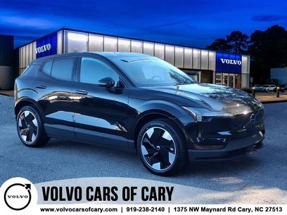 New 2025 Volvo EX30 Plus w/ Protection Package Premier
