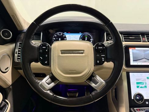 Used 2020 Land Rover Range Rover Autobiography image 16