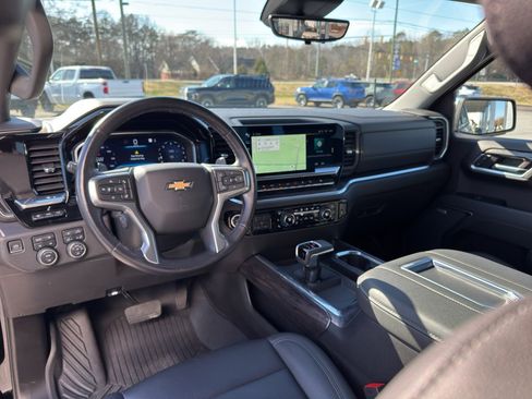 Used 2022 Chevrolet Silverado 1500 LTZ w/ Technology Package image 21