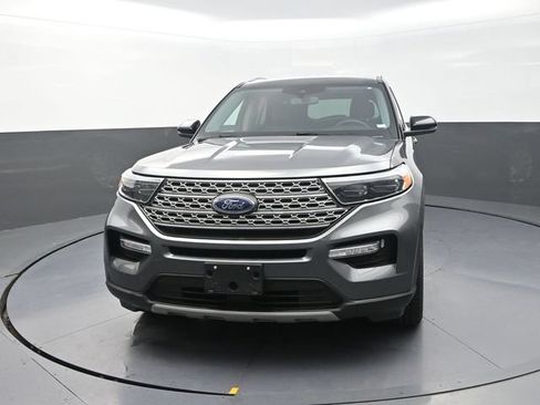 Used 2023 Ford Explorer Limited w/ Hybrid Equipment Group 310A AWD/4WD image 2