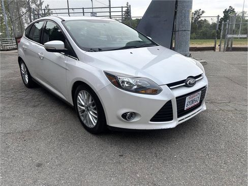 Used 2013 Ford Focus Titanium image 8