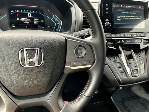 Used 2024 Honda Odyssey Sport image 11