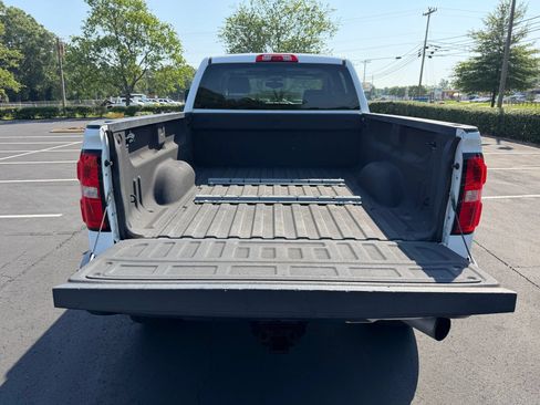 Used 2016 GMC Sierra 2500 SLT w/ Duramax Plus Package AWD/4WD image 9