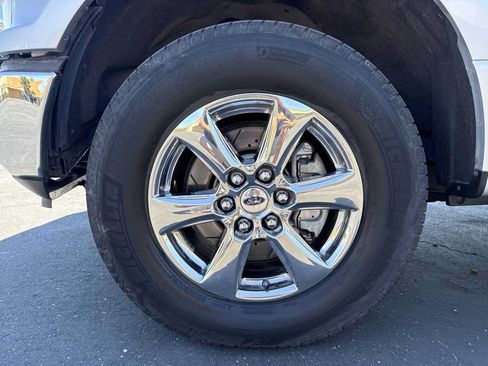 Used 2018 Ford F150 XLT w/ Equipment Group 302A Luxury AWD/4WD image 12