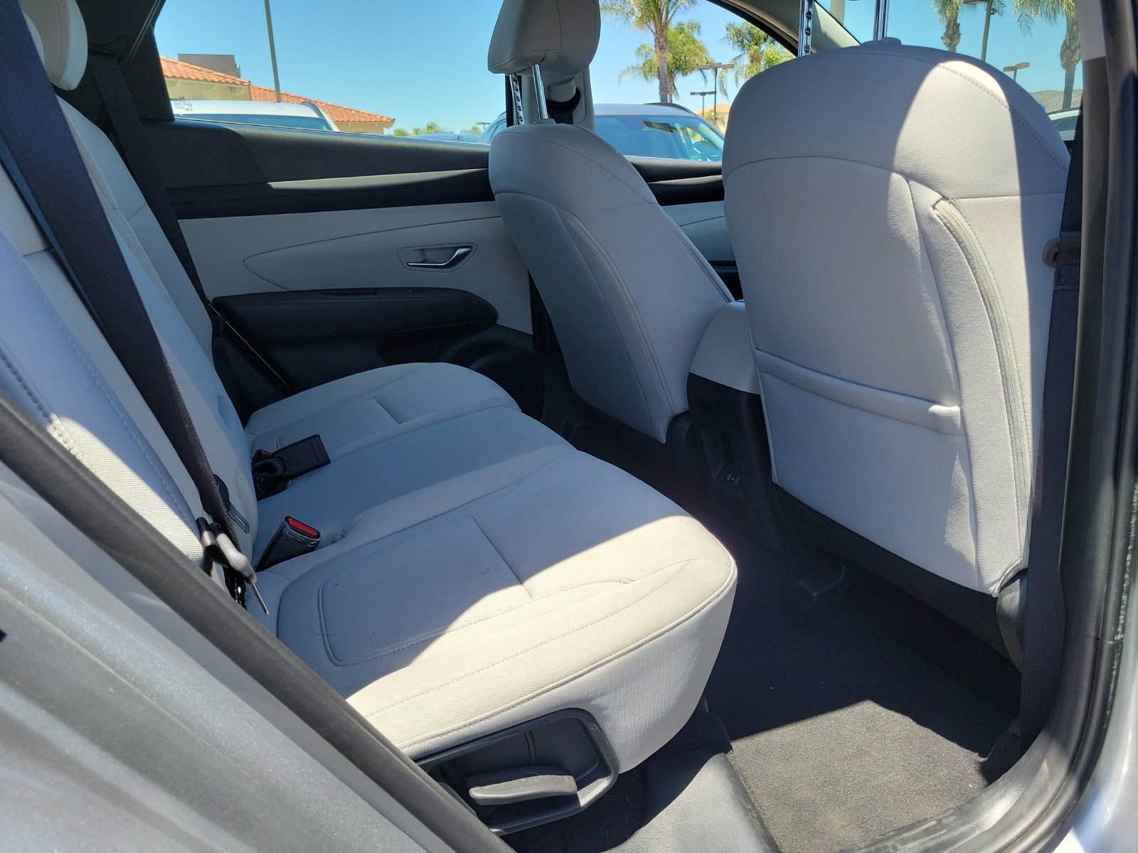 Used 2025 Hyundai Tucson SE FWD image 24