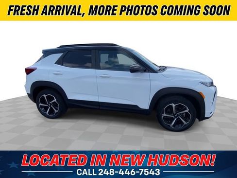 Used 2021 Chevrolet TrailBlazer RS w/ Sun and Liftgate Package AWD/4WD image 3
