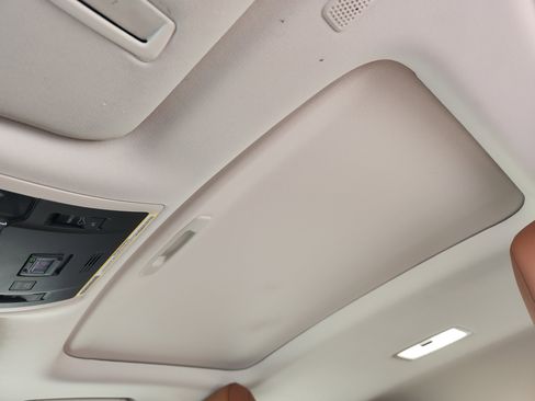 Used 2019 Lexus UX 250h image 31