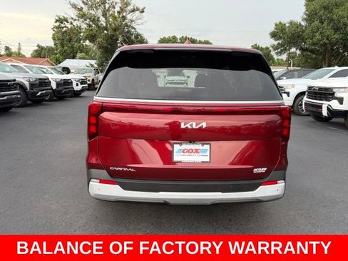 Used 2025 Kia Carnival FWD image 5