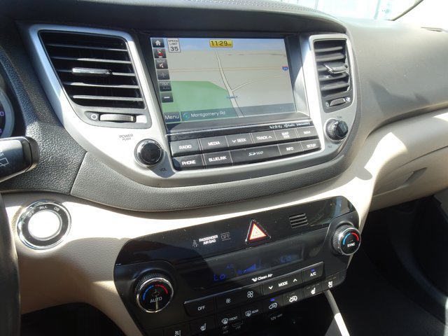 Used 2017 Hyundai Tucson Limited w/ Limited Ultimate Package 03 FWD image 18