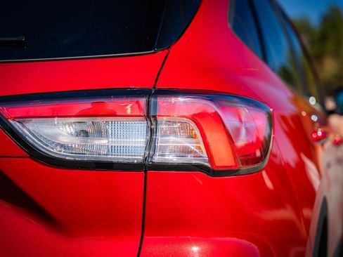 Certified 2021 Ford Escape SE w/ SE Sport Appearance Package image 14