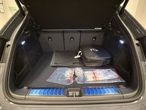 New 2025 Porsche Macan 4S Electric image 21