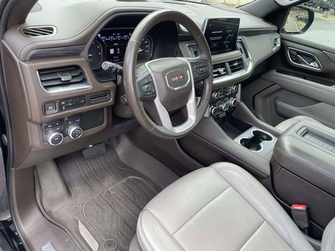 Used 2021 GMC Yukon SLT w/ SLT Premium Package image 19
