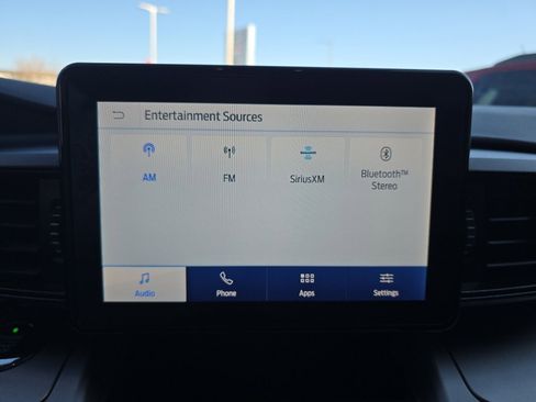 Used 2021 Ford Explorer XLT image 17