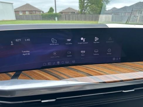 Used 2025 Cadillac Escalade Sport Platinum w/ LPO, Floor Liner Package AWD/4WD image 14