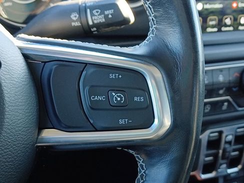 Used 2021 Jeep Gladiator 80th Anniversary AWD/4WD image 18
