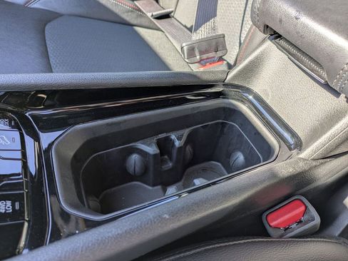 Used 2025 Jeep Compass Trailhawk image 18