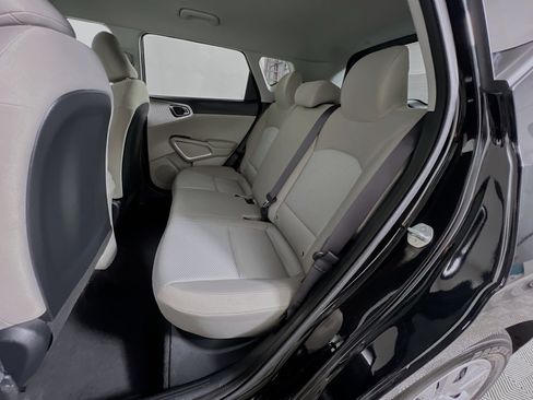 Used 2023 Kia Soul LX image 27