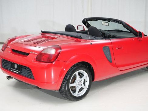 Used 2001 Toyota MR2 image 13