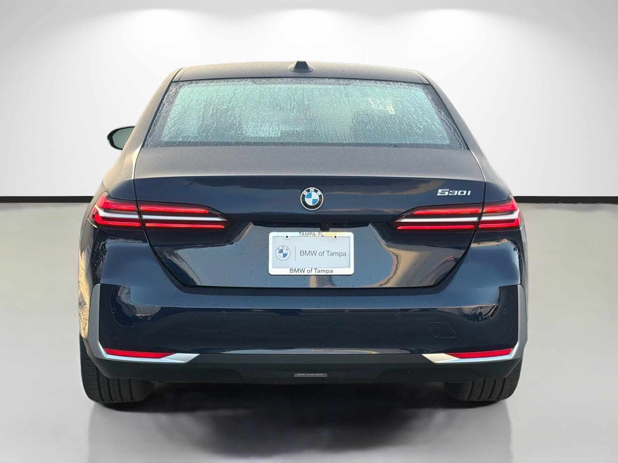 New 2027 BMW 530i RWD image 4